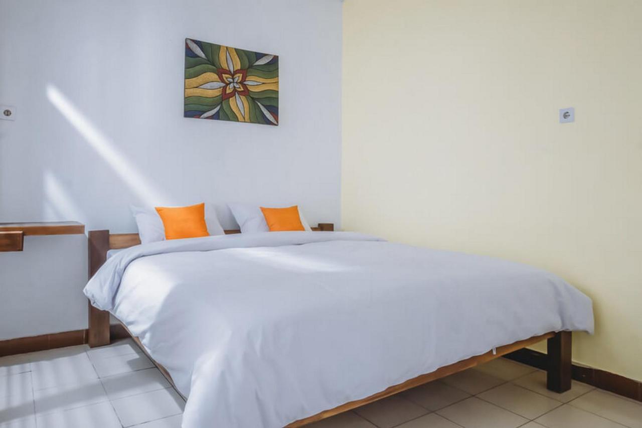 Nafisa Homestay Syariah Near Jatim Park 3 Batu Mitra Reddoorz Malang Esterno foto