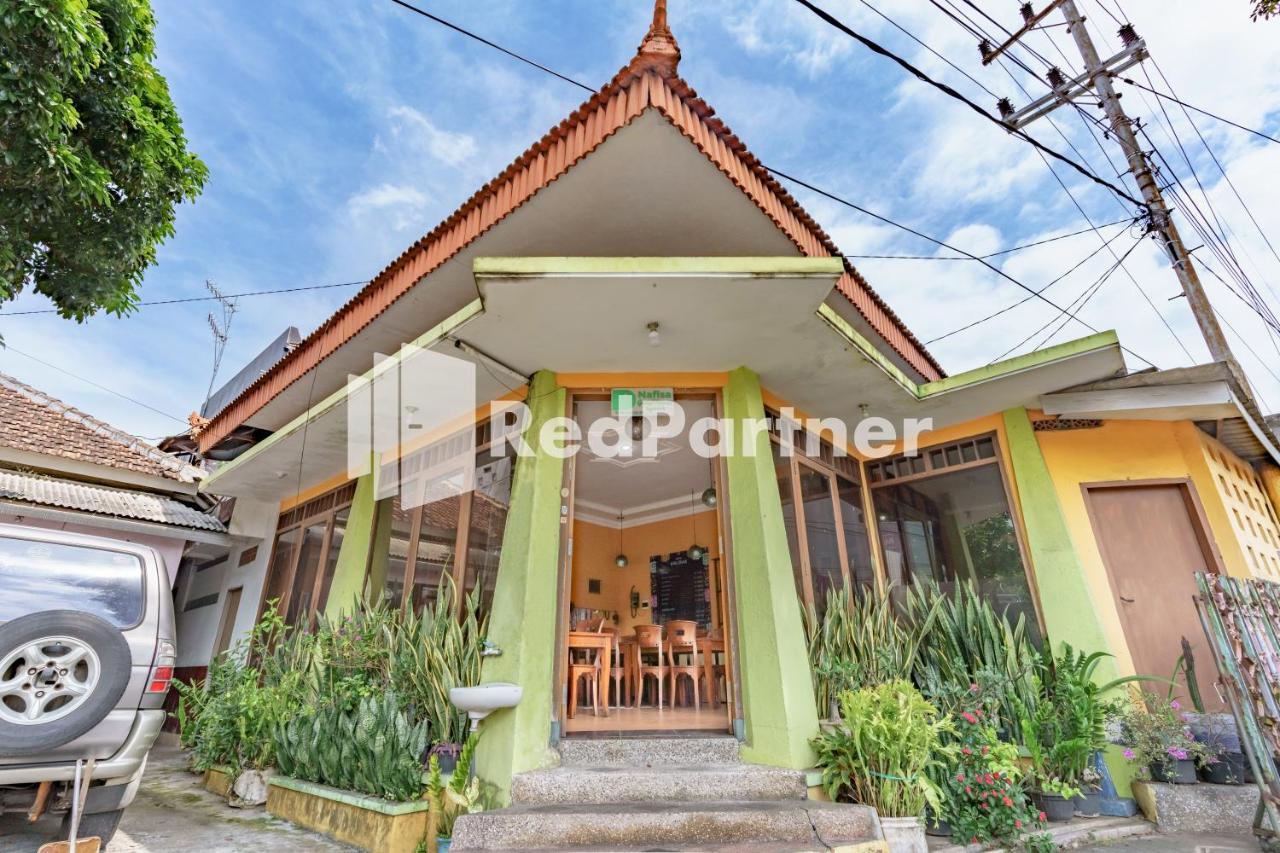 Nafisa Homestay Syariah Near Jatim Park 3 Batu Mitra Reddoorz Malang Esterno foto