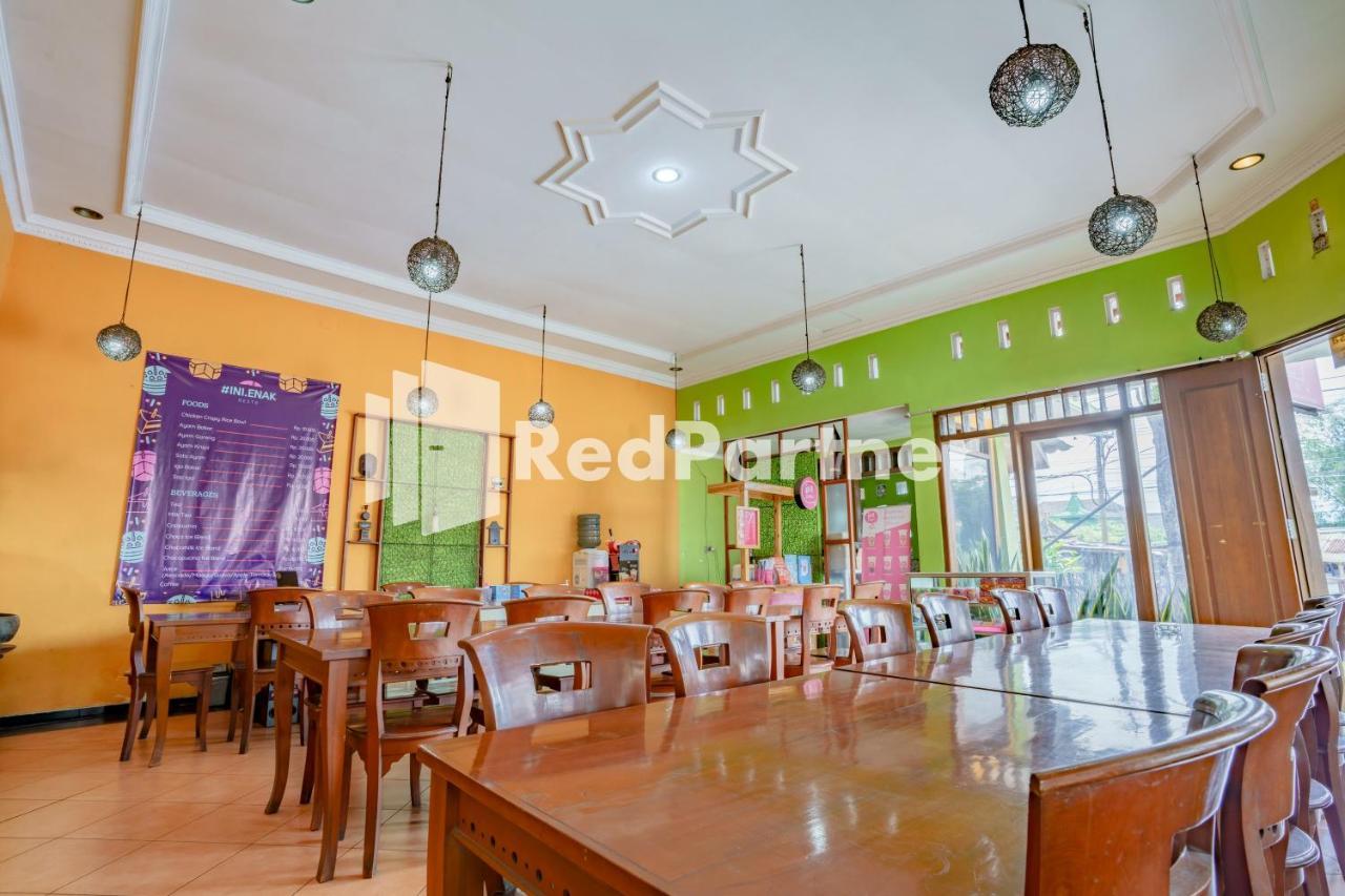 Nafisa Homestay Syariah Near Jatim Park 3 Batu Mitra Reddoorz Malang Esterno foto