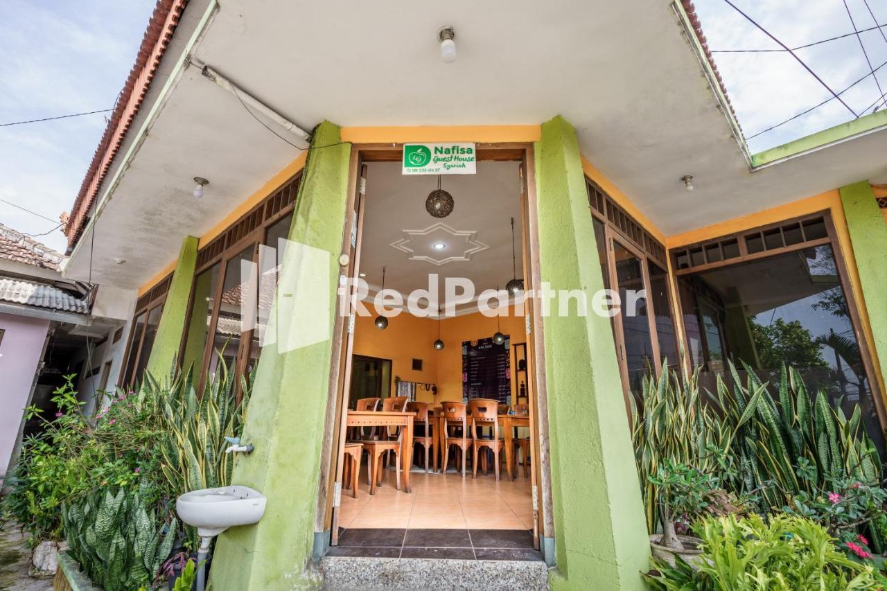 Nafisa Homestay Syariah Near Jatim Park 3 Batu Mitra Reddoorz Malang Esterno foto