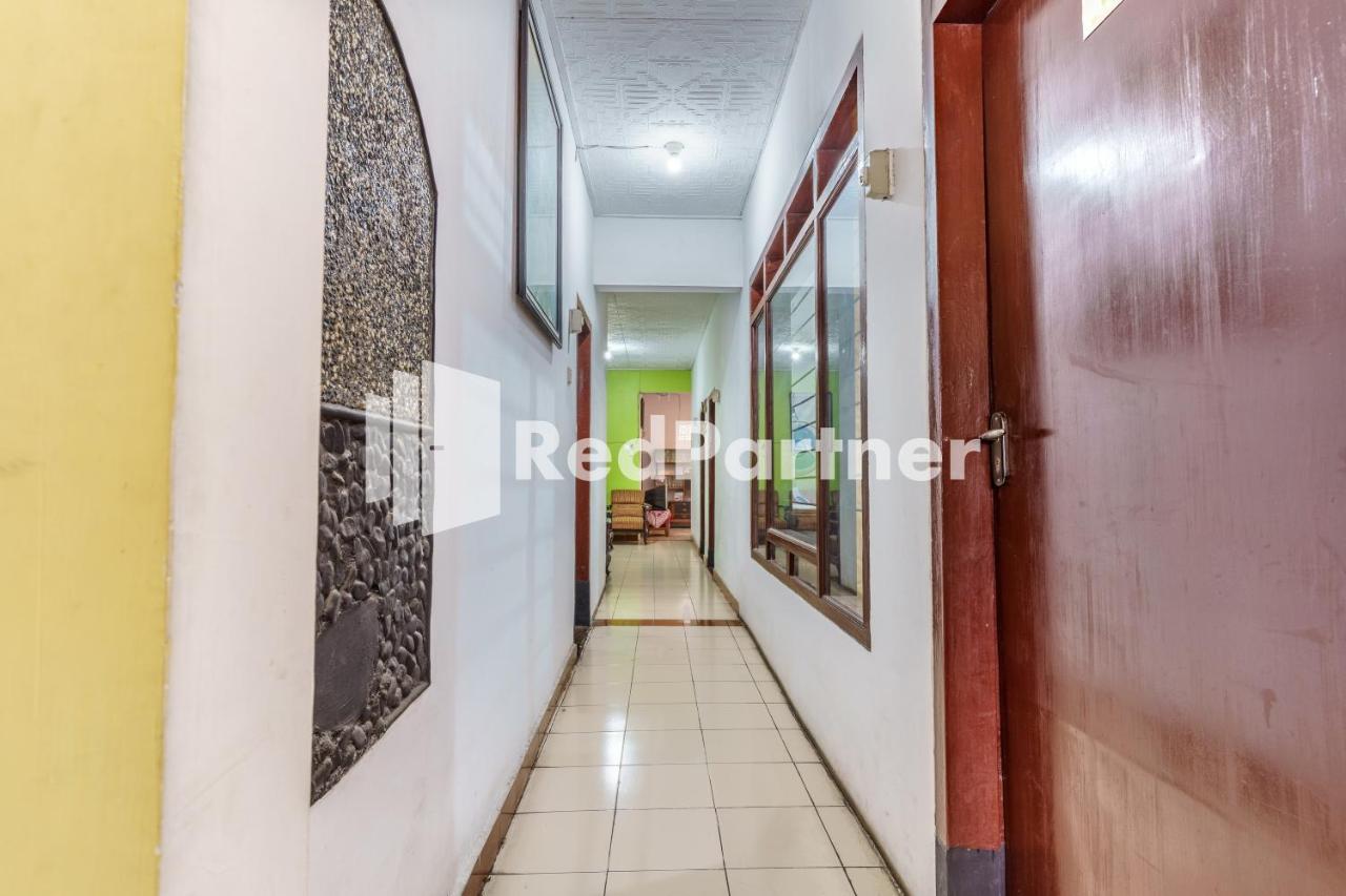 Nafisa Homestay Syariah Near Jatim Park 3 Batu Mitra Reddoorz Malang Esterno foto