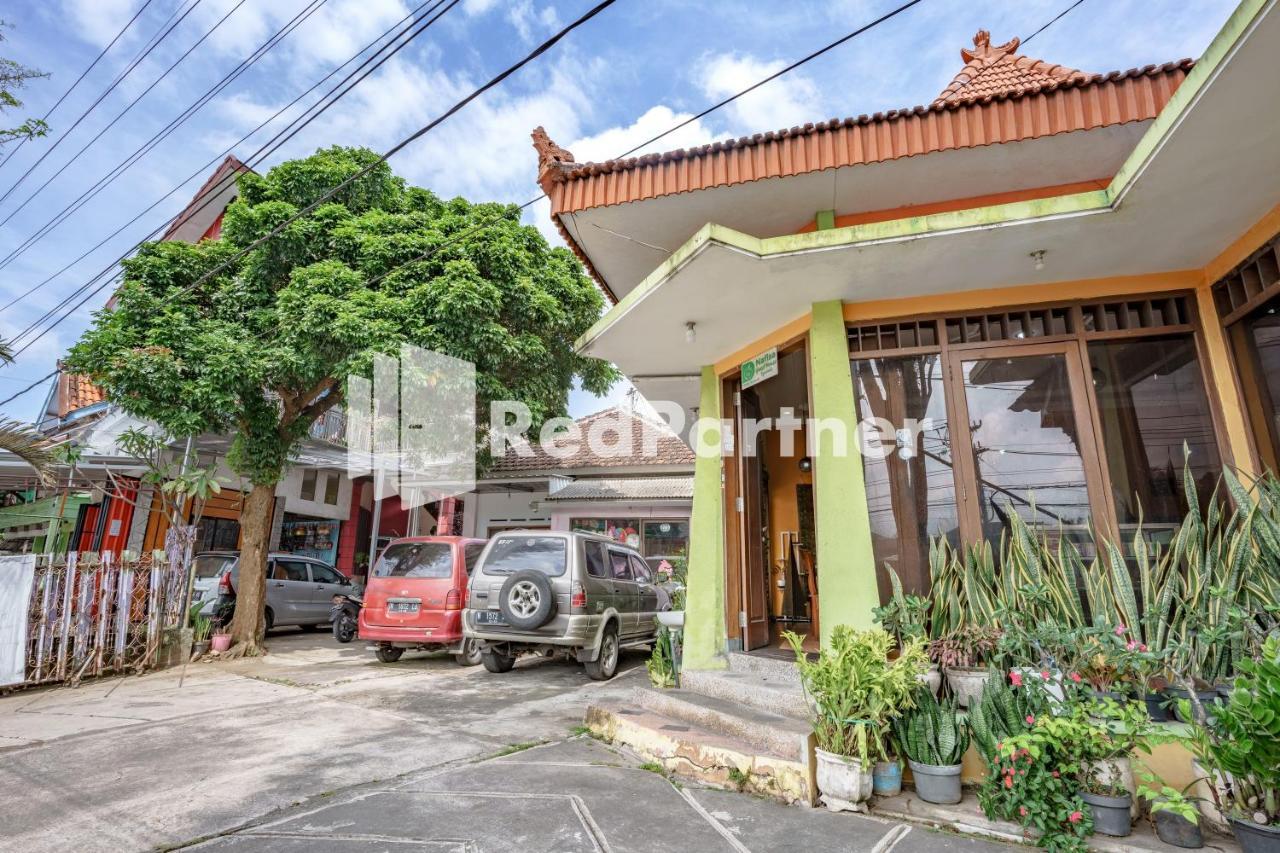 Nafisa Homestay Syariah Near Jatim Park 3 Batu Mitra Reddoorz Malang Esterno foto